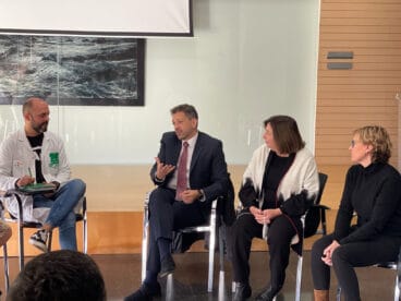 reunion de pepa font y jose juan zaplana con el comite de empresa del hospital de denia