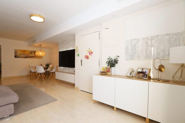 salon comedor a la entrada