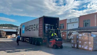 Camión cargado con el material humanitario de Dénia para Turquía