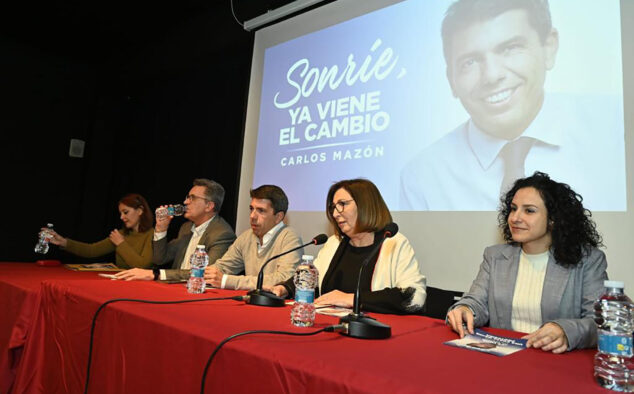 Imagen: Carlos Mazón, presidente del PPCV, junto a Pepa Font, alcaldable popular en Dénia