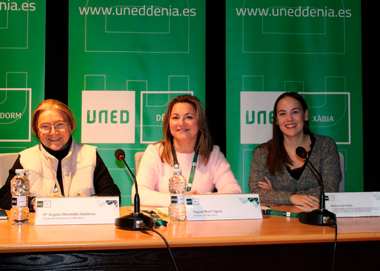 De izquierda a derecha, Mª Ángeles Menéndez, Raquel Martí y Melania Ivars