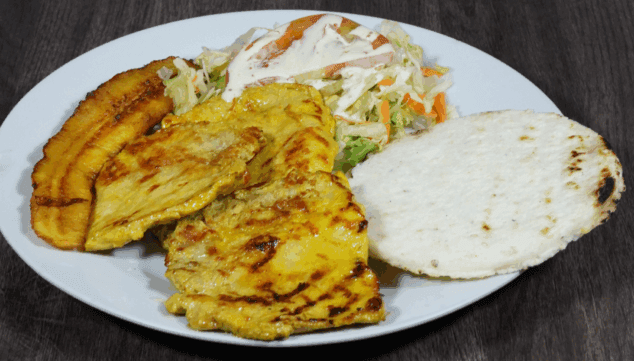 experiencia gastronomica latina en mi pueblito denia