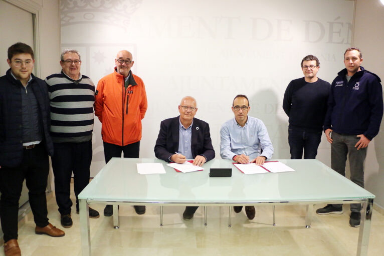 Firma del convenio entre el Ayuntamiento de Dénia y la Fundació per la Pilota
