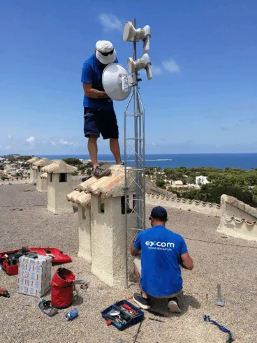 Instaladores de fibra de Excom