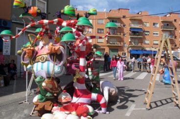 Los primeros monumentos llegan a Dénia 01
