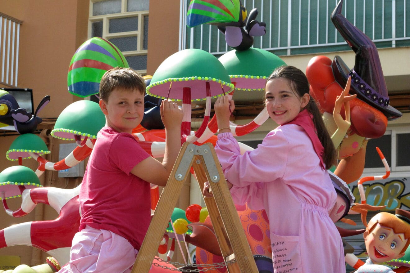 Los primeros monumentos llegan a Dénia 08