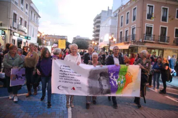 Manifestación por el Dia de la Dona en Dénia 02