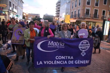 Manifestación por el Dia de la Dona en Dénia 03