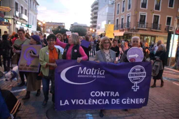 Manifestación por el Dia de la Dona en Dénia 03