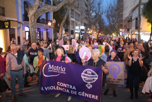 Imagen: Manifestación por el Dia de la Dona en Dénia 10