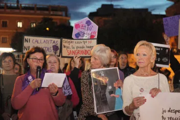 Manifestación por el Dia de la Dona en Dénia 24