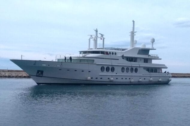 megayate maridome en denia 04