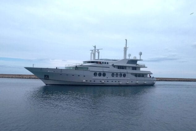 megayate maridome en denia 05