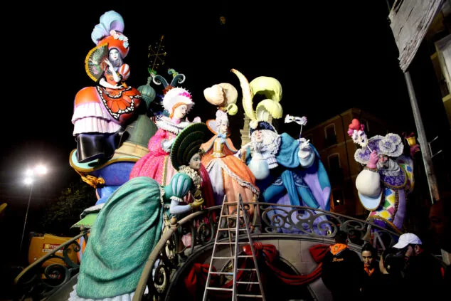 Los monumentos foto a foto: así son las 11 fallas de Dénia de 2023 31 Imagen: Monumento de la falla Centro 2023