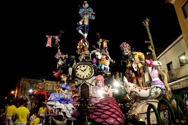 Los monumentos foto a foto: así son las 11 fallas de Dénia de 2023 25 Imagen: Monumento de la falla Oeste 2023