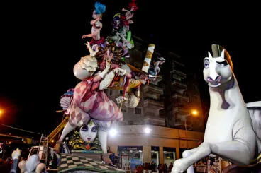 Monumento de la falla París-Pedrera 2023