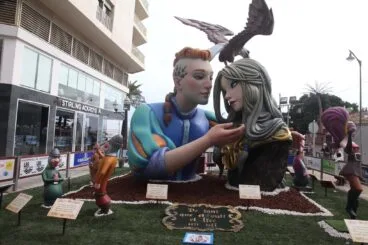 Monumento de la falla Port-Rotes 2023 de día