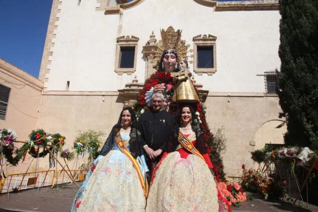 Dénia celebra la ofrenda de flores de las Fallas, en una jornada llena de color y tradición 3 ofrenda de fallas en denia de 2023 103