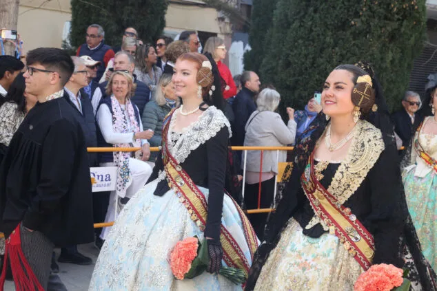 Dénia celebra la ofrenda de flores de las Fallas, en una jornada llena de color y tradición 25 ofrenda de fallas en denia de 2023 81