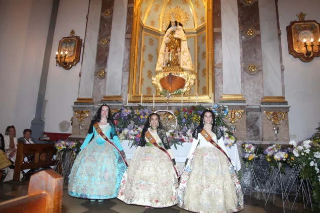 Dénia celebra la ofrenda de flores de las Fallas, en una jornada llena de color y tradición 12 ofrenda de fallas en denia de 2023 94