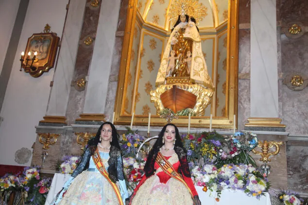 Dénia celebra la ofrenda de flores de las Fallas, en una jornada llena de color y tradición 11 ofrenda de fallas en denia de 2023 95