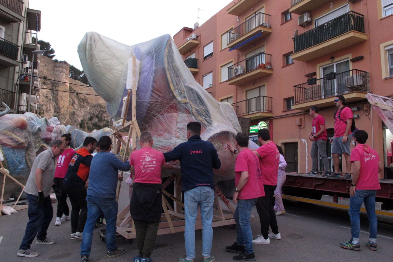 Plantà de las Fallas de Dénia durante la tarde del lunes 02