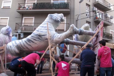 Plantà de las Fallas de Dénia durante la tarde del lunes 11