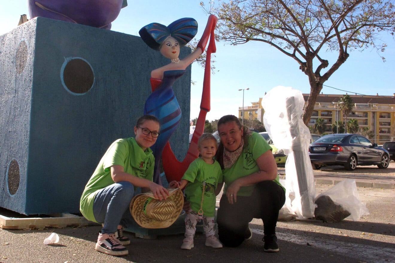 Plantà de las Fallas de Dénia durante la tarde del lunes 14