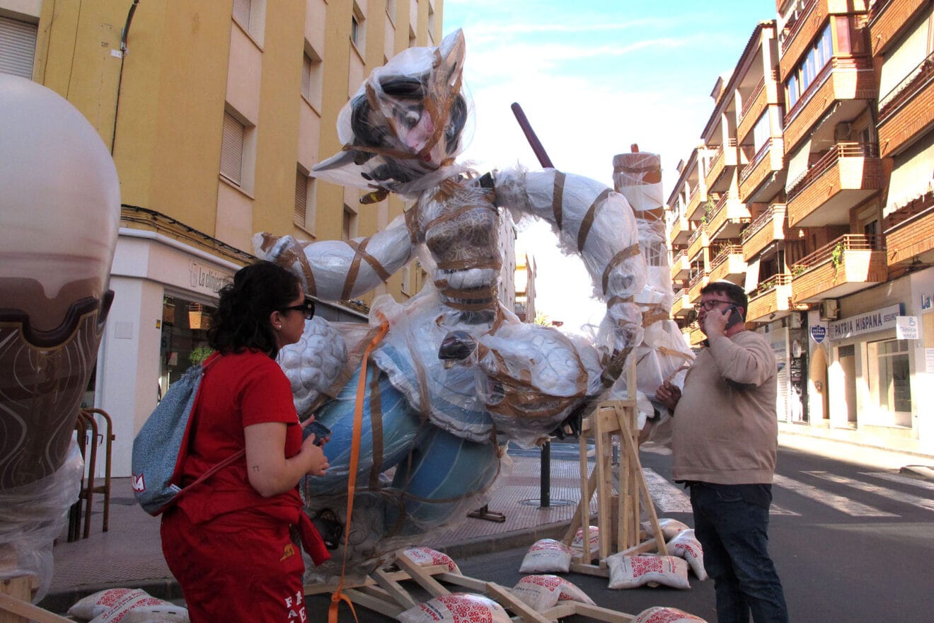 Plantà de las Fallas de Dénia durante la tarde del lunes 30