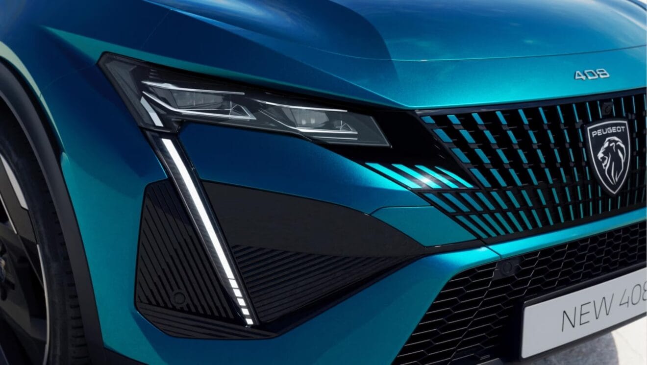 Postura dinámica del nuevo Peugeot 408