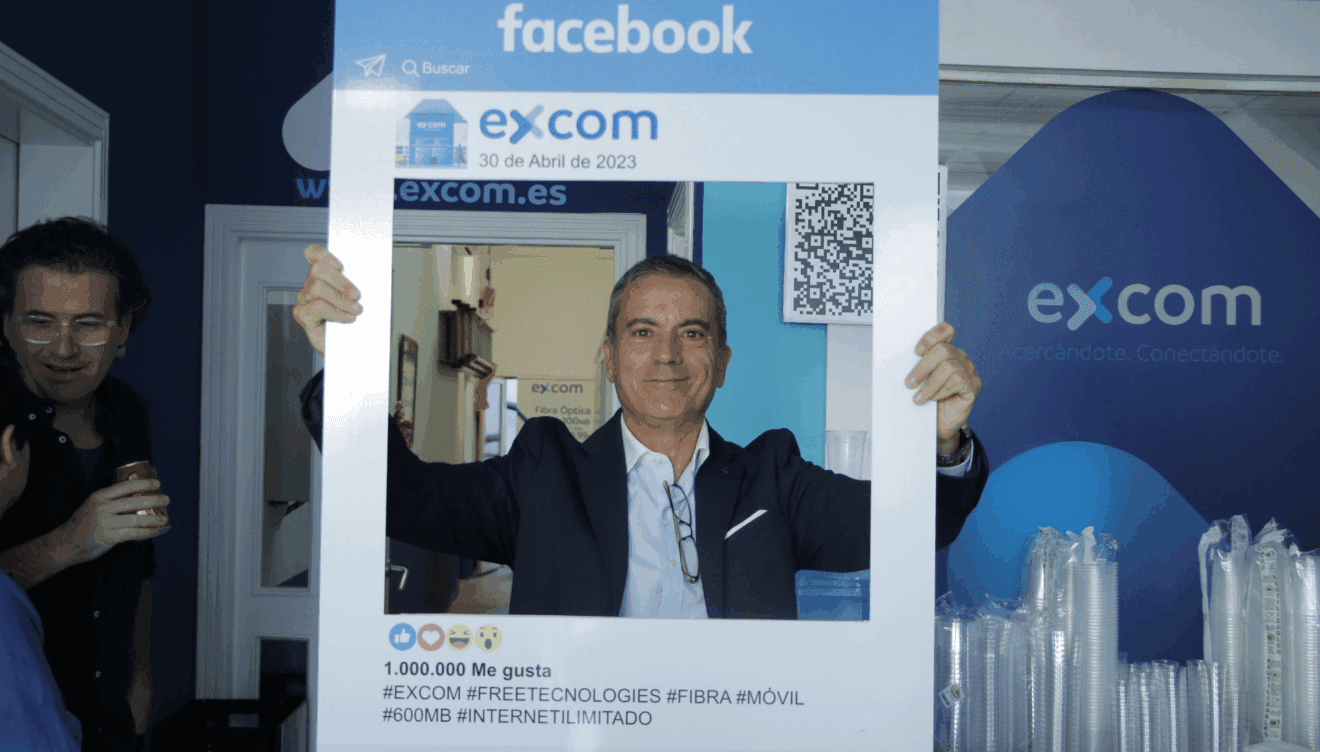 Reinauguración de Excom