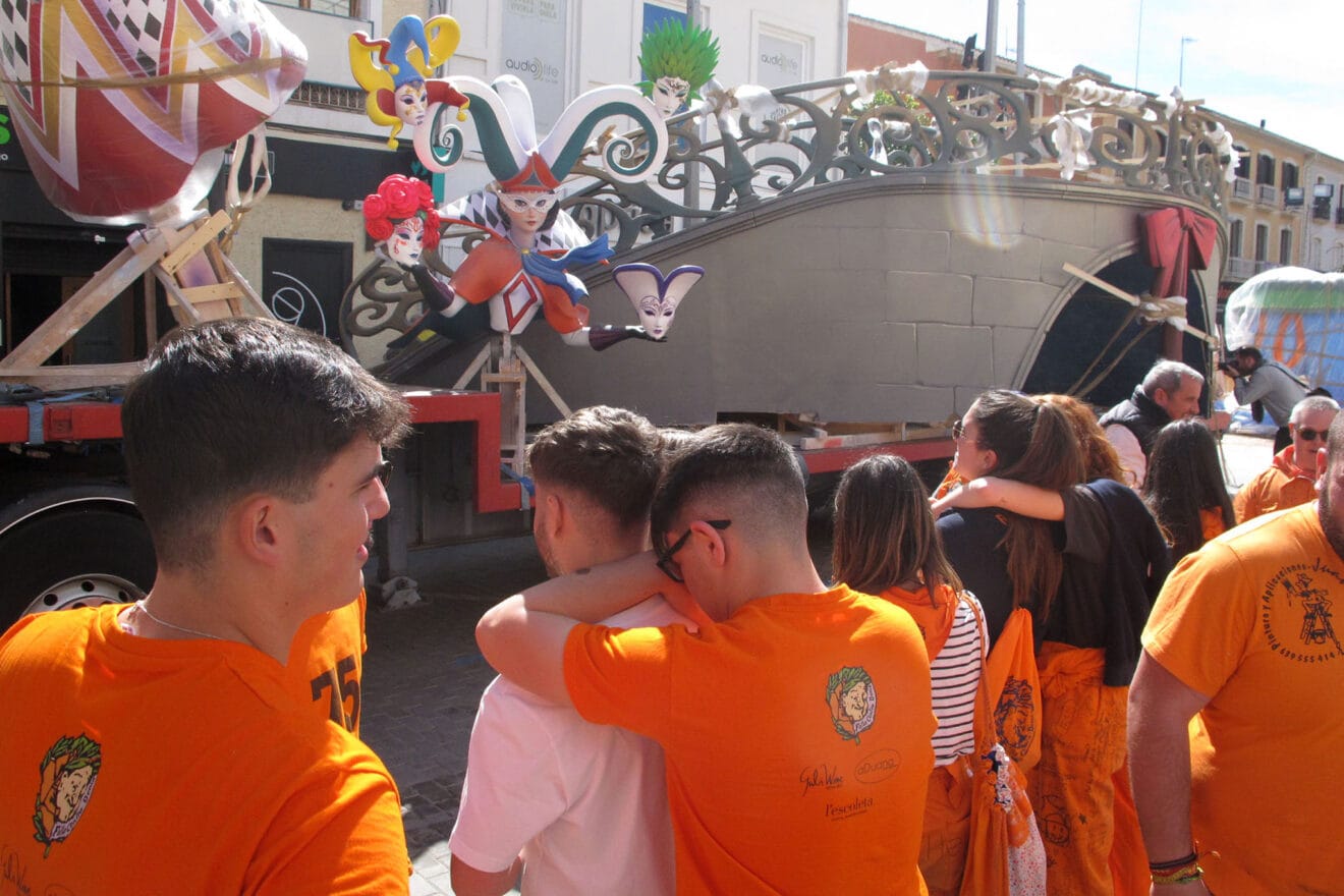 Segundo día de plantà en los distintos barrios de Dénia 15