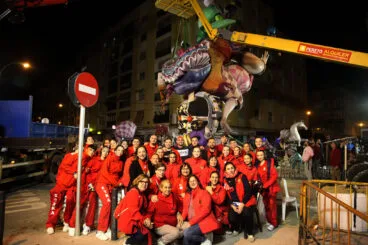 Comisión de París-Pedrera trabajando sin descanso la última noche de plantà