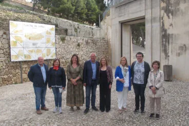 Visita de Pilar Bernabé a los trabajos del Castillo 02