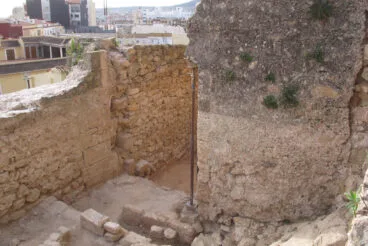 Visita de Pilar Bernabé a los trabajos del Castillo 11