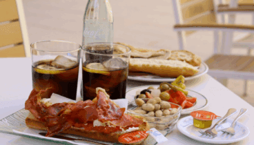 Desayunos completos de bocadillo o tostada en Olimpo