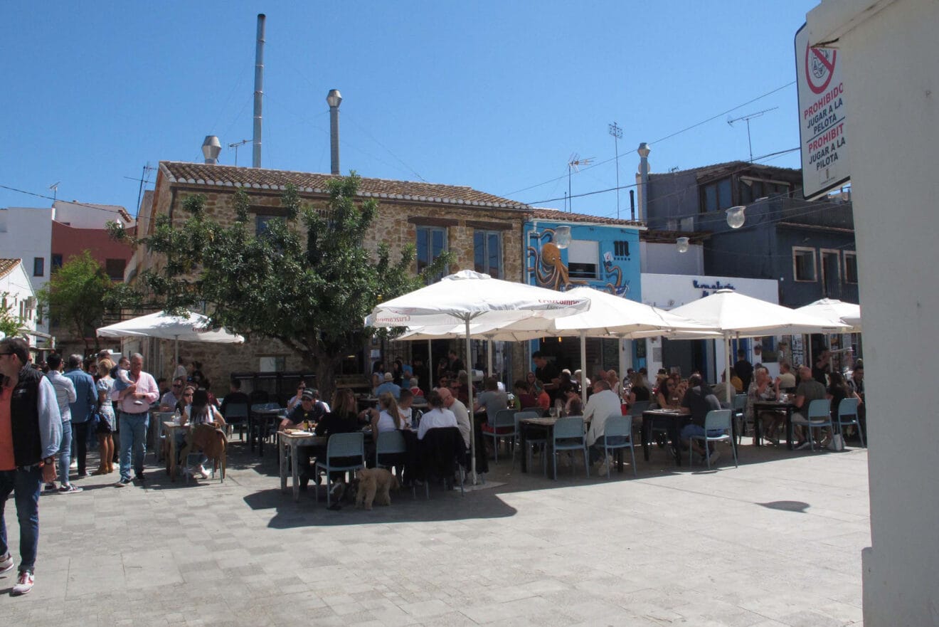 Gran ambiente en Dénia durante la Semana Santa 24
