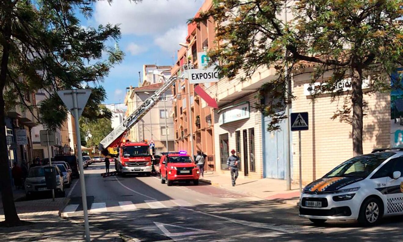 Intervención de Bomberos para rescatar al bebé en Dénia