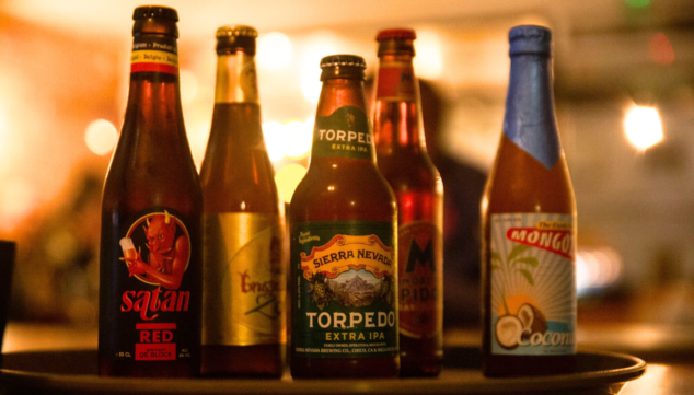 Bild: Mehr als 80 Biersorten zum Probieren in der Ironía Bar