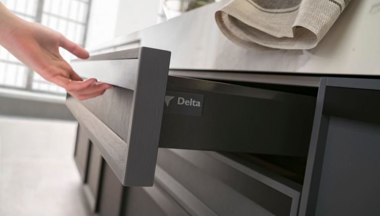 Mobiliario de cocina de las marcas más reconocidas como Delta