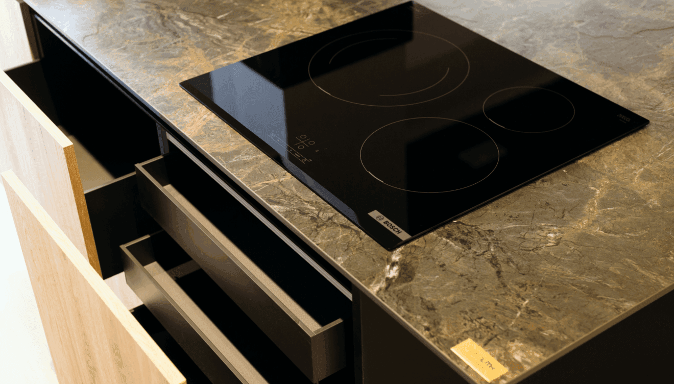 Multitud de complementos para muebles de cocina