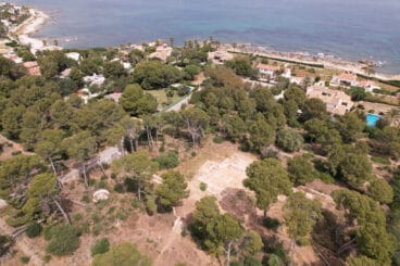 Parcela donde antes había una única vivienda y próximamente será dividida en 12 mansiones
