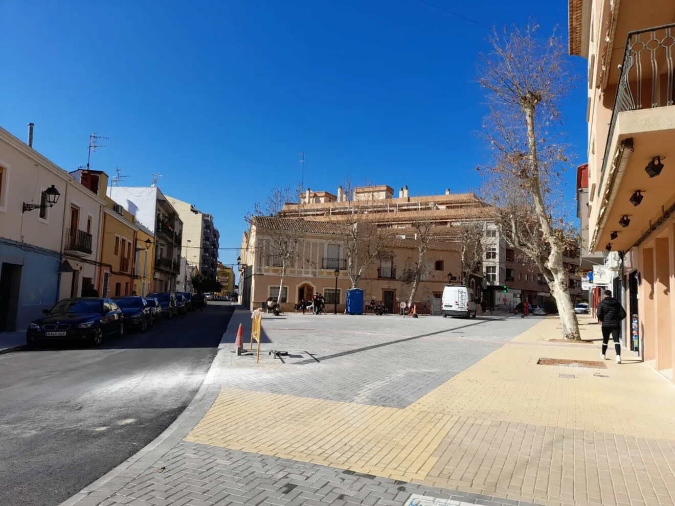 Plaza Valgamediós de Dénia tras las últimas obras