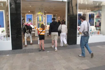 Primer día del puente de Pascua en Dénia  26