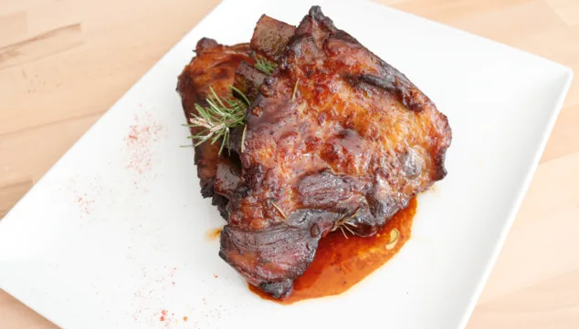 Tradició Dénia 8 prueba las deliciosas costillas a la brasa de tradicio denia