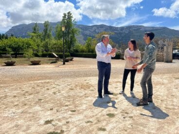 rafa carrio maria jose garcia y agusti espi en el bosc de diana