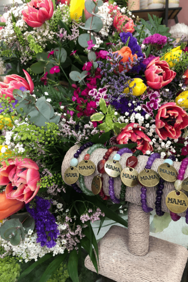 Ramos con pulseras de macolinas