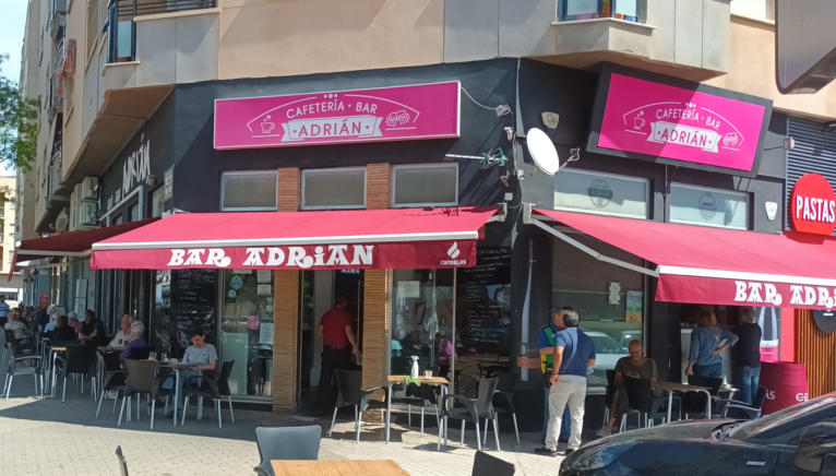 Café-bar Adrián en Dénia