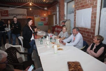 Compromís siguiendo los resultados de Dénia durante la noche electoral