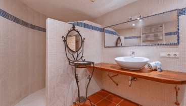 Cuarto de baño con ducha